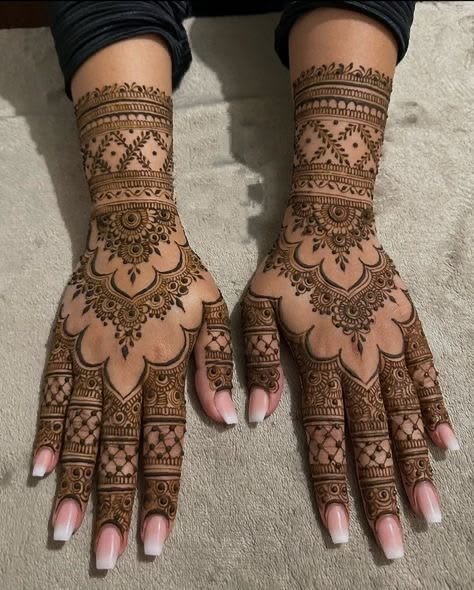 Bridal henna both hands